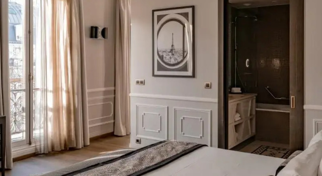 Двухместный номер Superior Premium La Clef Tour Eiffel Paris by The Crest Collection