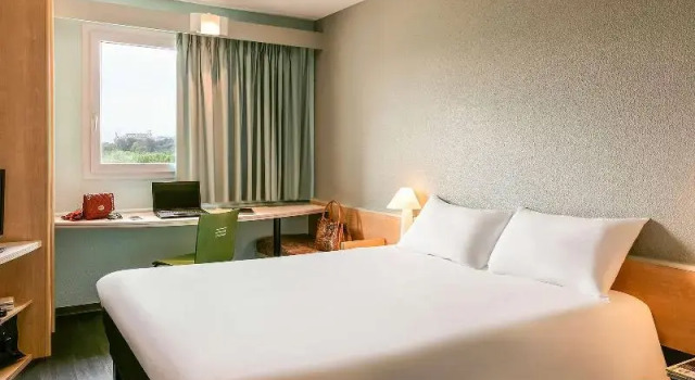 Supérieure chambre ibis Auch