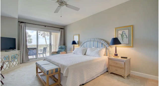 #v100 Dillard 3 Bedrooms 3 Bathrooms Villa, Book Villa Sommerhuse i Debordieu Colony, Hytte