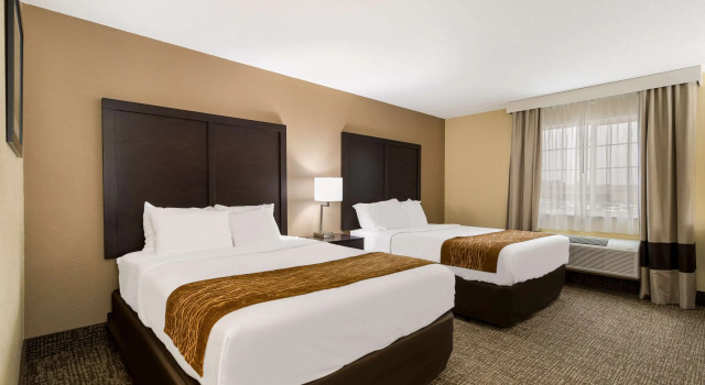 Четырёхместный номер Standard Comfort Inn Yankton SD
