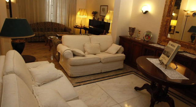 B&B Cocus Inn, Забронировать Отель Катания Сицилия, рядом с Stadio Angelo Massimino