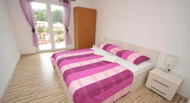 Apartments Miranda, Varaa Huoneisto Hotellit Split-Dalmatia pysäköinnillä, Pysäköinti