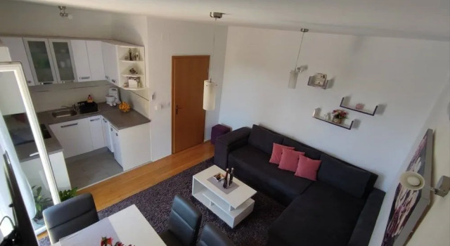 Apartment Kola, Забронировать Апартаменты/квартира Отели Баничи с парковкой, Парковка