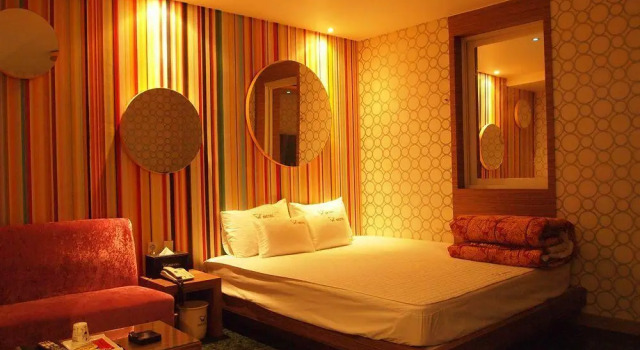 W Motel
