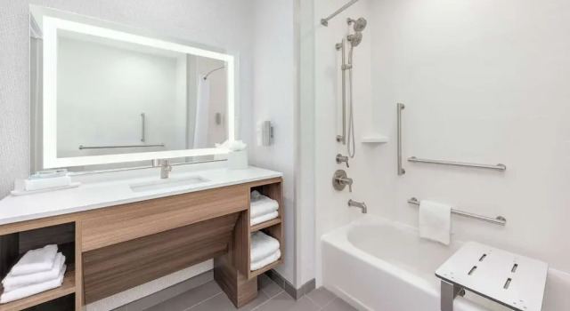 Четырёхместная студия Home2 Suites Dallas I-30 Cockrell Hill