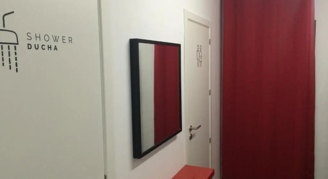 Кровать в общем номере (женский номер) Chameleon Hostel