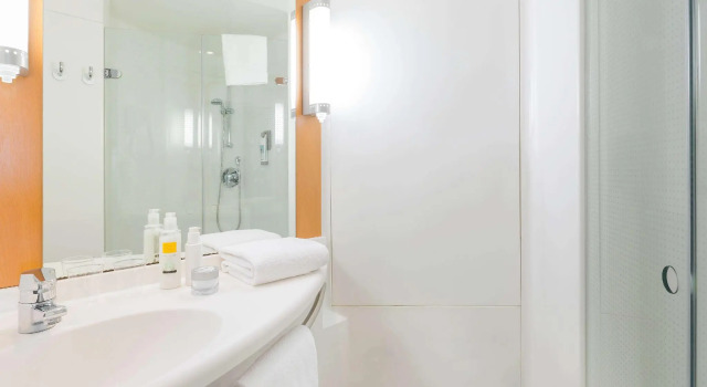 Двухместный номер Standard Hotel ibis Rennes Centre Gare Sud