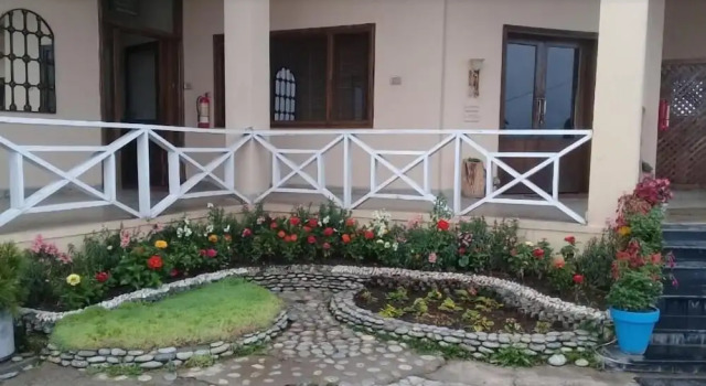 Lalazar Hotel