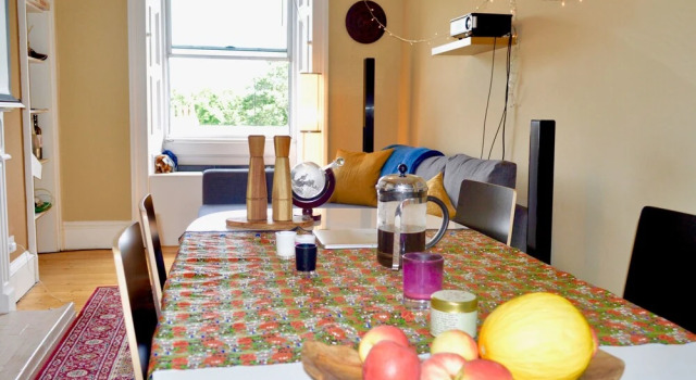 Homely 2 Bedroom Flat Next to Botanical Gardens, Забронировать Отель Отели Эдинбурга 3 звезды, рядом с Памятник Вальтеру Скотту, 3*