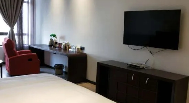Yiwenge Hotel