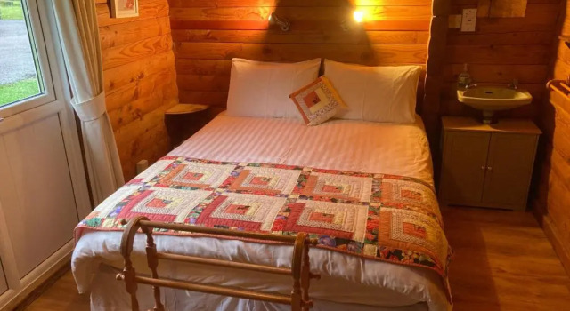 Stravaigin Lodge, Забронировать Отель Отели Glasgow & The Clyde Valley с парковкой, Парковка