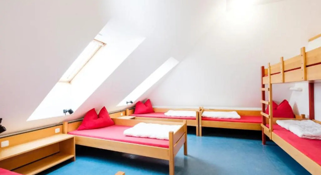 Кровать в общем номере HI Hostel Jugendherberge Passau