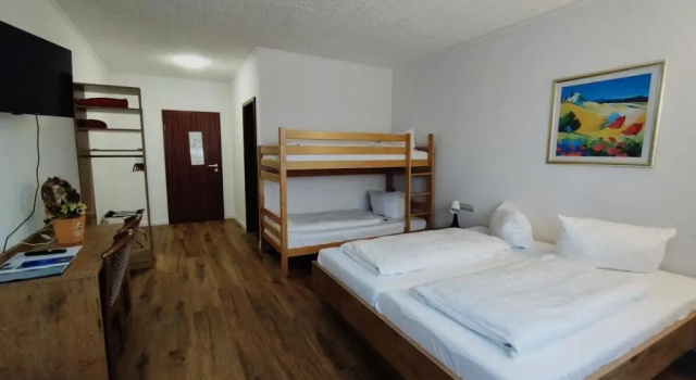 Четырёхместный номер Standard Hotel Sonnenkeller