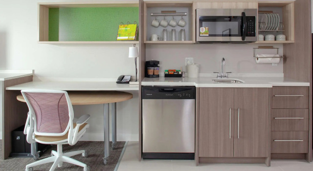 Четырёхместная студия Home2 Suites by Hilton Bloomington