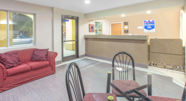 Knights Inn Forest Hill, Забронировать Отель Форест-Хилл Dallas - Fort Worth Metropolitan Area