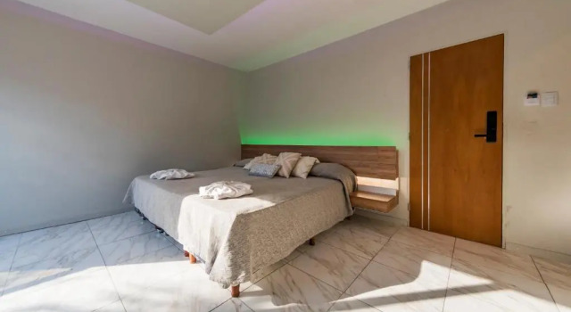 Двухместный номер Standard Soho Village Hotel