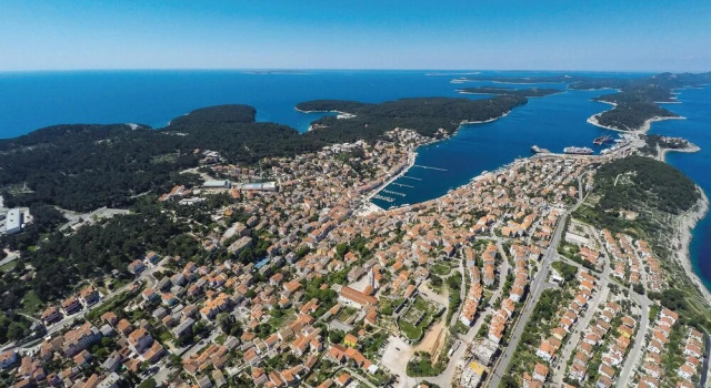 Beautiful Apartment in Mali Losinj With Wifi
