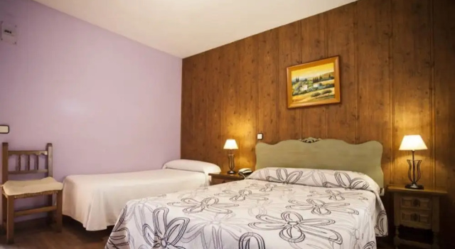 Трёхместный номер Standard Hostal Chinchon