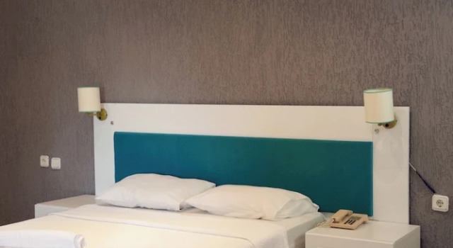 Четырёхместный номер Standard с балконом One More Day Hotel
