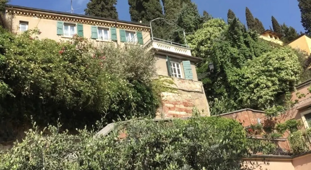 Casa Corvina, Забронировать Отель исторический центр Верона, рядом с Ратуша Вероны