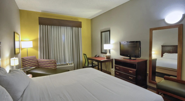 Номер Standard Holiday Inn Express Hotel & Suites Pell City by IHG