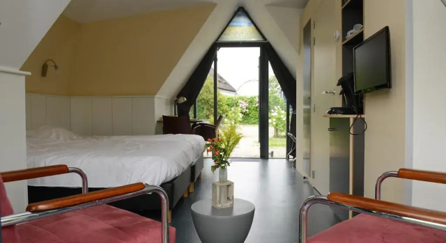 Hotelhuisjes Oosterleek, Забронировать Отель Отели Норда 3 звезды, 3*