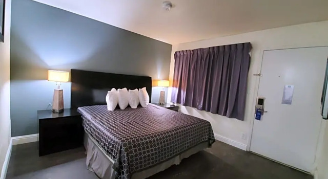 Четырёхместный люкс Economy Inn Buttonwillow Bakersfield I-5
