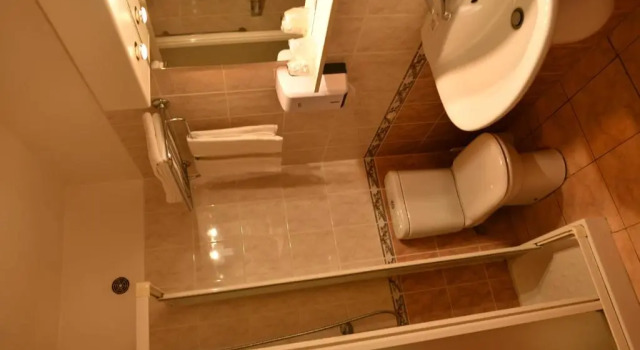 Трёхместный номер Standard Hôtel Le Claridge