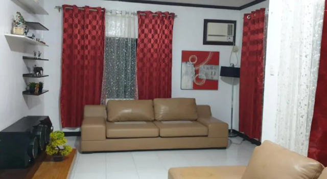 Fully furnished, peaceful and lovely home that is located 2 minutes from the heart of the city., Prenota Hotel Hotel a Mindanao con parcheggio, Parcheggio