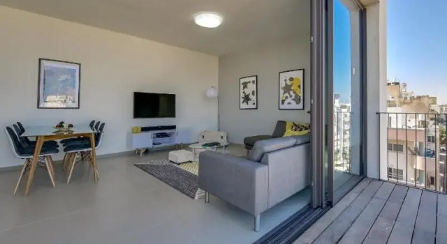 Luxury 2Bedroom brand new apt Carlton Hotel, Забронировать Отель Отели Тель-Авива с парковкой, рядом с Парк независимости, Парковка