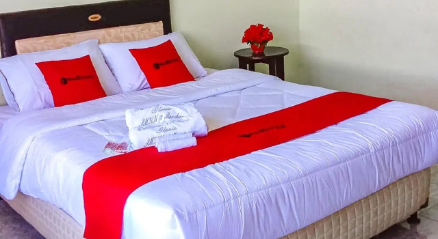 RedDoorz near Reremi Pemancar Manokwari, Rezerwuj Hotel Hotele w West Papua z parkingiem, Parking