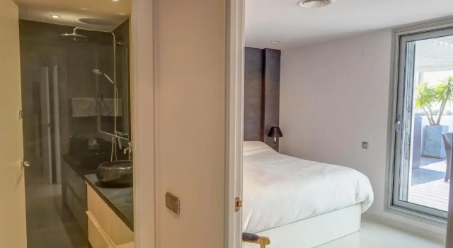Elora Penthouse with Sea Views by Hello Homes Sitges, Забронировать Отель Ситжес Коста-дель-Гарраф