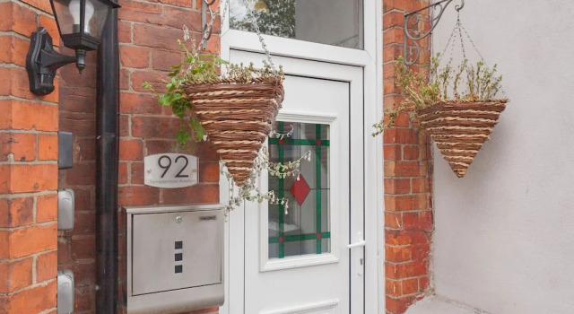 92 Templemore Ave Guest house