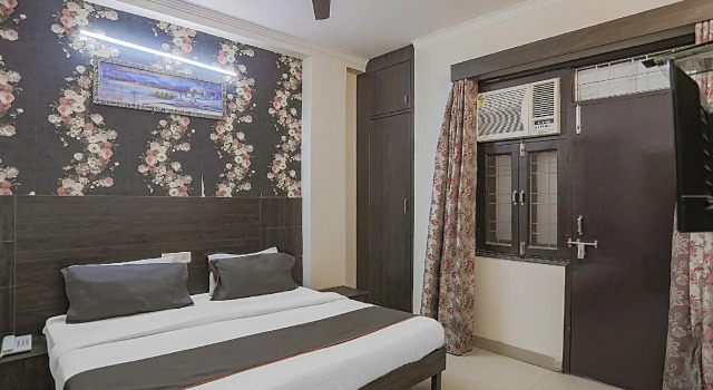 Capital O 84115 Hotel Sun Villa, Забронировать Отель Отели Нью-Дели с парковкой, Парковка