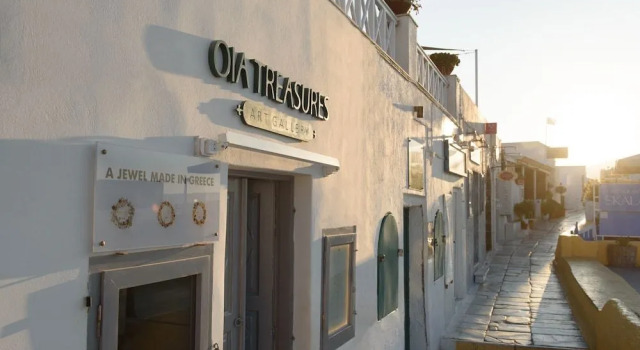 Oia Treasures Art Suites
