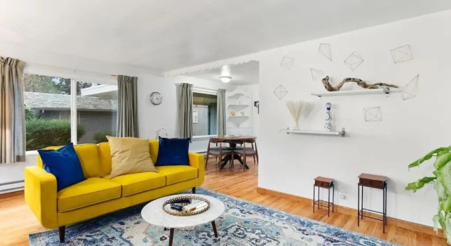 Stylish and Well Appointed in Monroe, Book Hotel Monroe Washington (state)