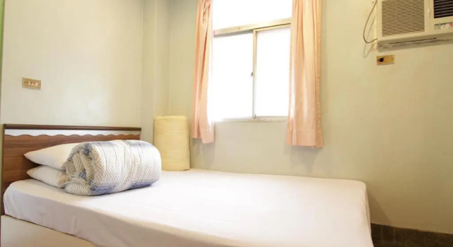 Четырёхместный номер Standard Ron Gong Hotel