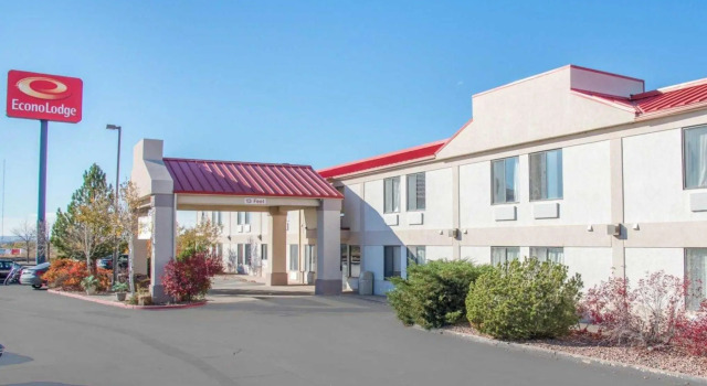 Люкс Econo Lodge Pueblo North