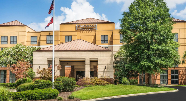 Кровать в общем номере Staybridge Suites Memphis-Poplar Ave East by IHG