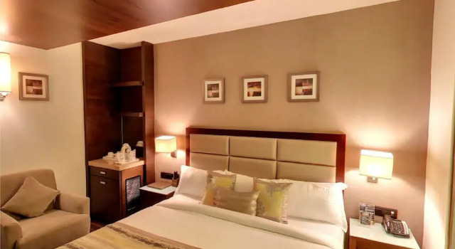 Номер Standard Krios Hotel - Near SG Highway, Ahmedabad