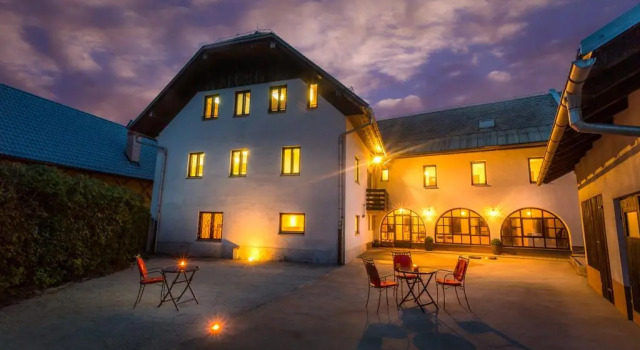 1A Adventure Hostel
