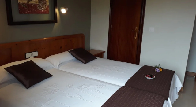 Hostal El Campito, Book Hotel San Martin del Castan 