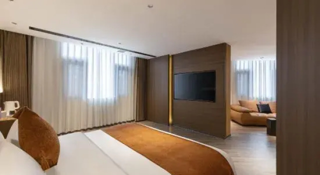 Люкс Lido Hotel (Qujing North Station)