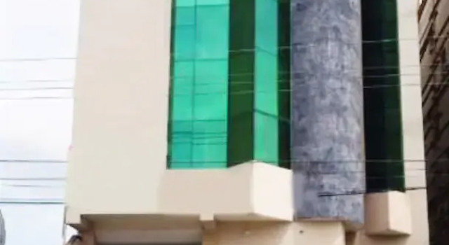 Lodging Ecuador Suites  Rooms, Забронировать Отель Гуаякиль Гуаяс, рядом с Omni hospital