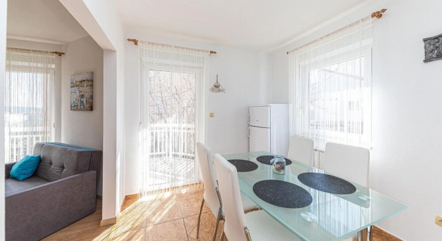 Awesome Apartment in Kastel Luksic With 1 Bedrooms and Wifi