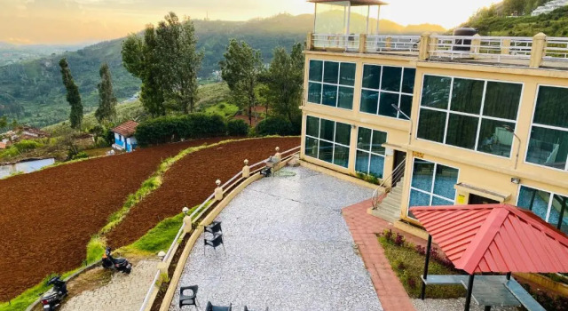 Люкс с 2 комнатами Tulips Valley View Resorts