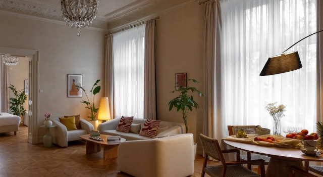 Кровать в общем номере с 6 комнатами с видом на город Le Jardin - Elegant Suites by Fragola Collection