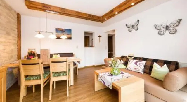 Landhaus Pichler, Prenota Casa vacanze Hotel a Tirolo con parcheggio, Parcheggio