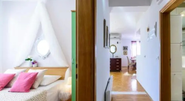 Apartment Kulisic, Забронировать Апартаменты/квартира Отели Сребрено с парковкой, Парковка