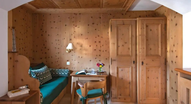 Полулюкс Hotel Chesa Grischuna